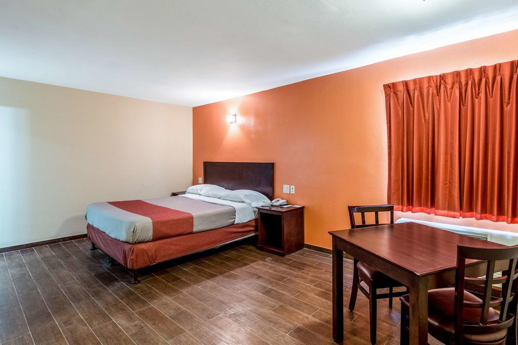 Hotel 6-blythe, Ca - South