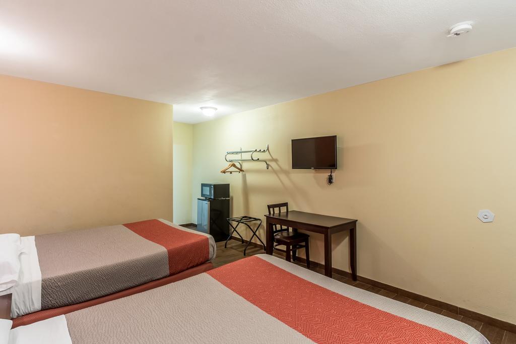 6-blythe, Ca - South Hotel 3*