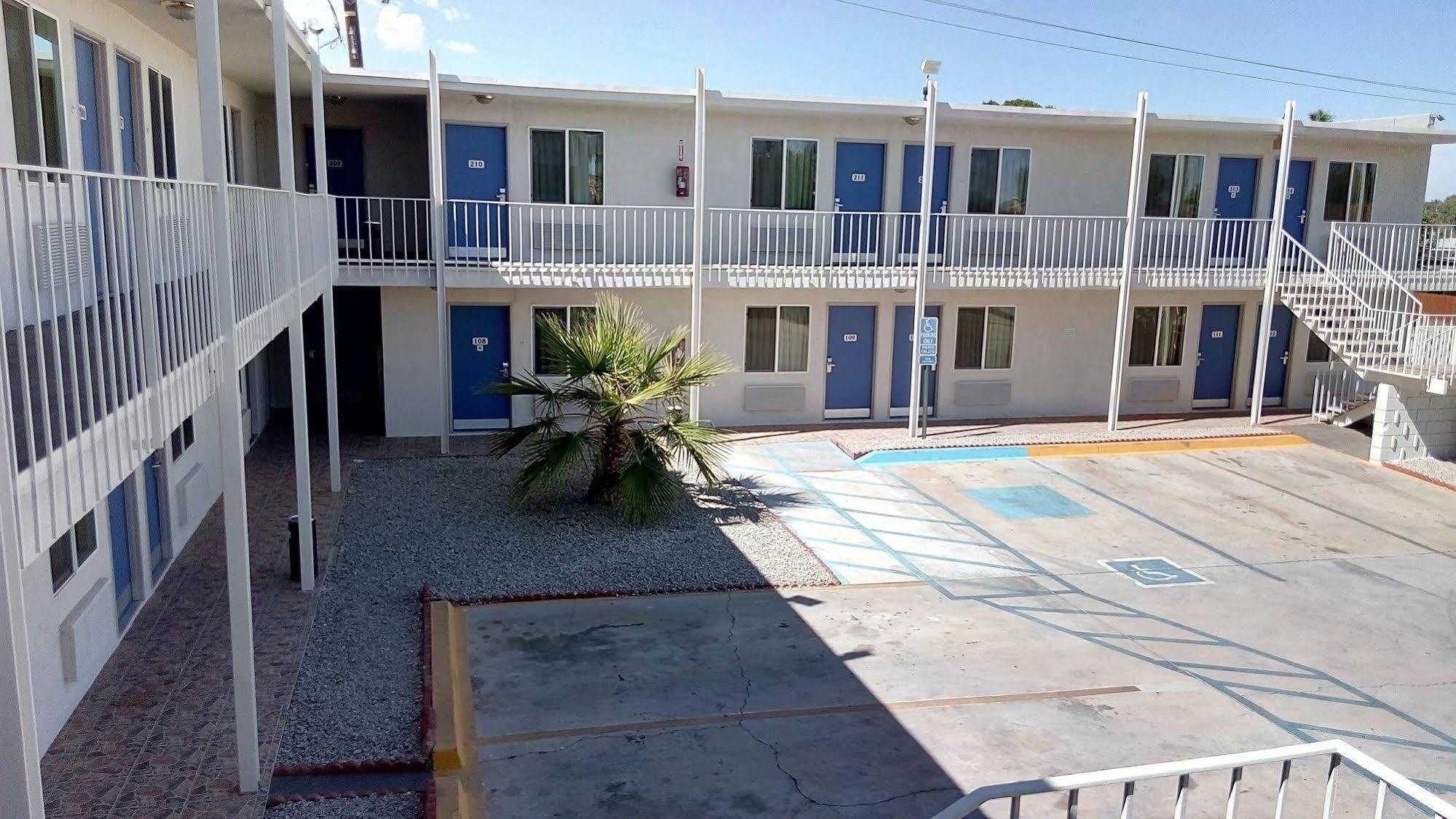 6-blythe, Ca - South Hotel 3*