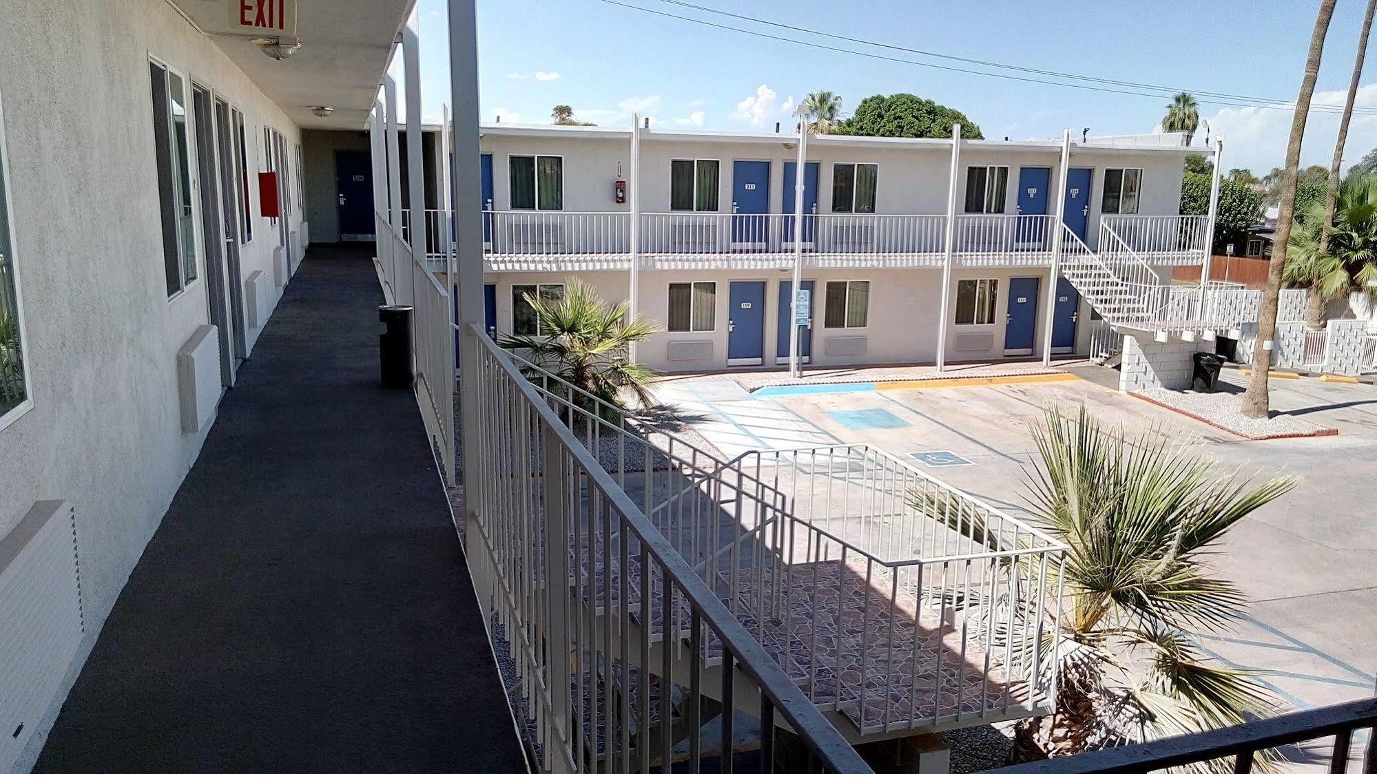 6-blythe, Ca - South 3*