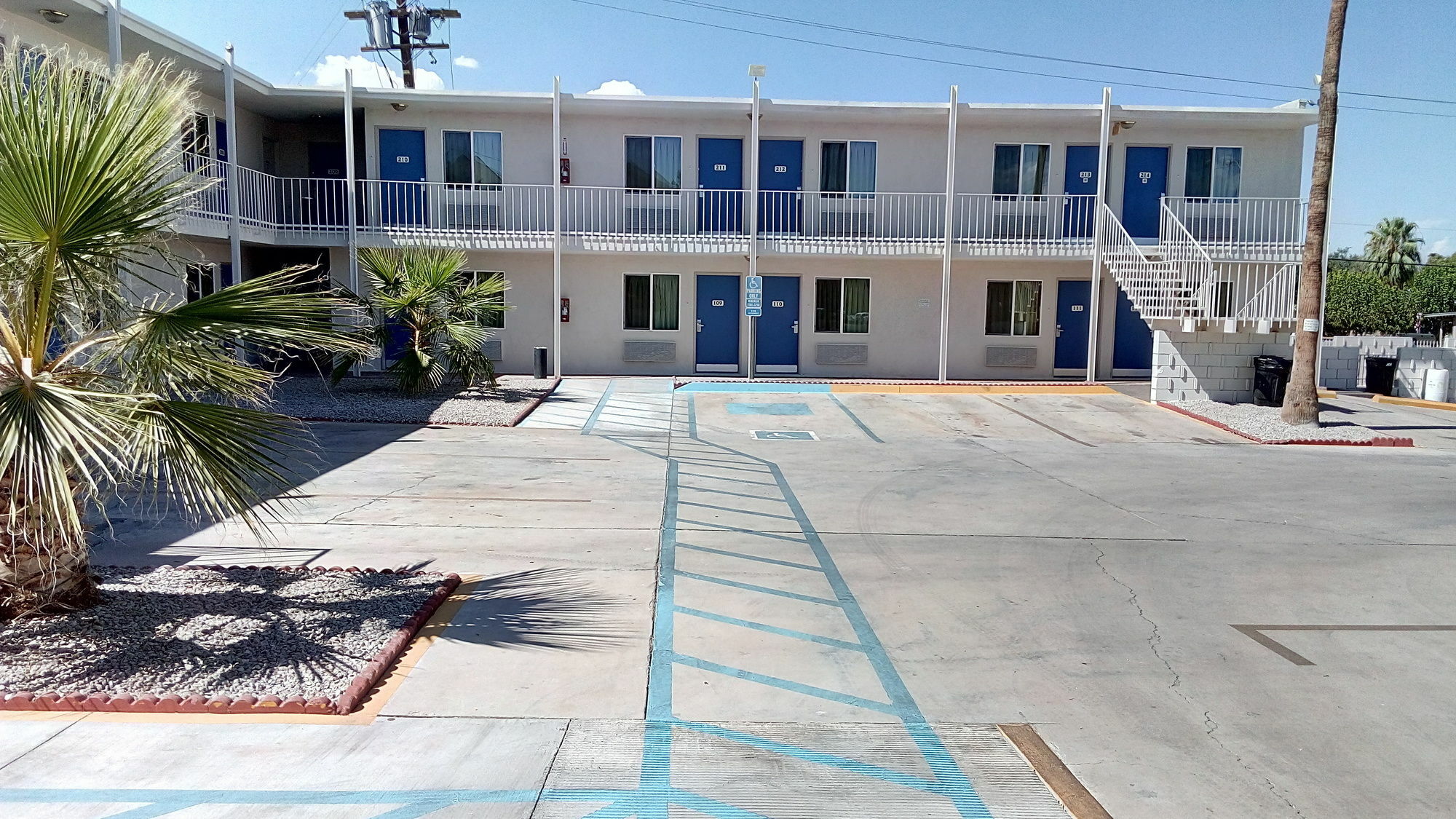 Hotel 6-blythe, Ca - South